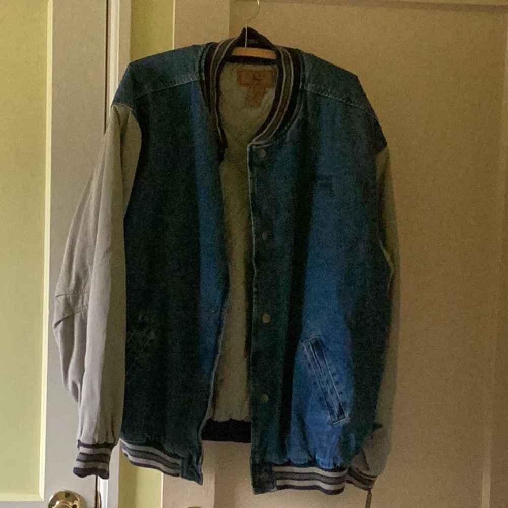 Men's Blue and Gray Denim Jacket